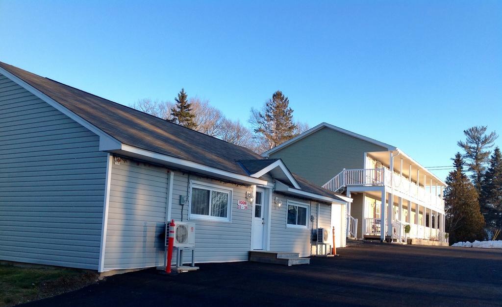 Airport Inn Fredericton Buitenkant foto