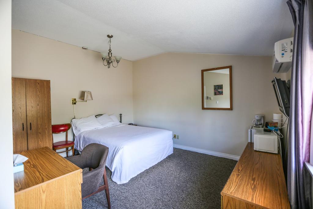 Airport Inn Fredericton Buitenkant foto
